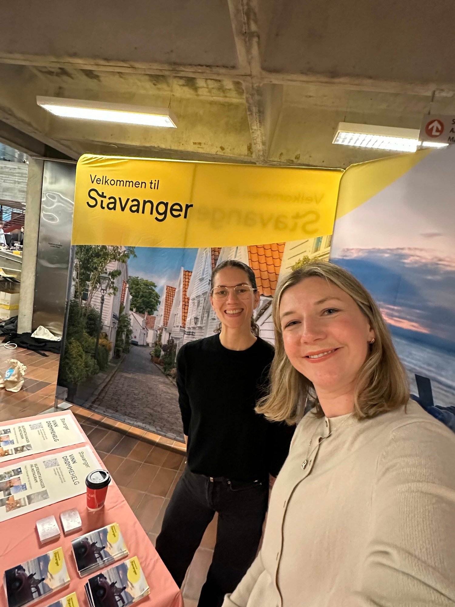maria og julie stand bergen