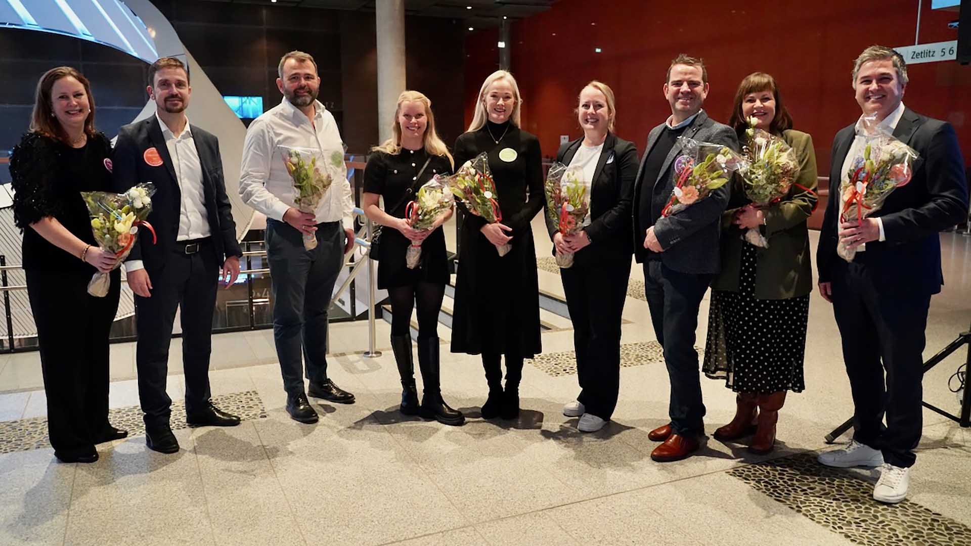 Validé Invest III:   F.v: Anne Cathrin Østebø, adm.dir Validé, Eirik Sønneland, fondsdirektør Validé, Johannes Løyning, leder for inkubator og investeringsdirektør i Validé, Maren Ersdal, controller, Marit Salte, adm.dir Smedvig, Inger Lise Lindland, investeringsansvarlig i Lyse Vekst, Tørres Øyjordsbakken, CFO i Haugaland Kraft, Grethe Andersen, rådgiver Stavanger kommune, Erik Løland, Sparebankstiftelsen SR-bank. Representant for Bømmelfjord var dessverre ikke til stede. (Foto: Hilde Garlid, Validé)